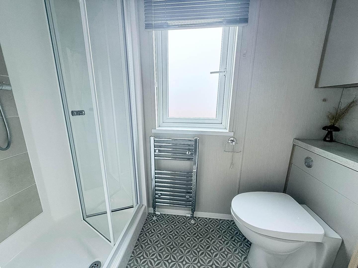 Beautiful Lodge With Full Sea Views At Broadland Sands In Suffolk Ref 20235Bs Hopton on Sea Экстерьер фото
